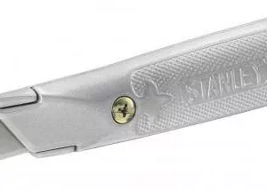 Cutter 199E cu lama trapezoidala 2-10-199 Stanley