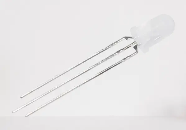 LED 5mm 1.6-3.6V bicolor rosu/verde 3 terminale LUCKYLIGHT LL-509VPGM2E-A-3C-G52B