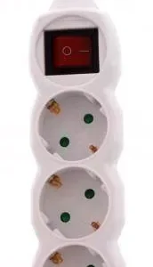 Prelungitor 3 prize 5m cu intrerupator 3xG1.5mmp Well